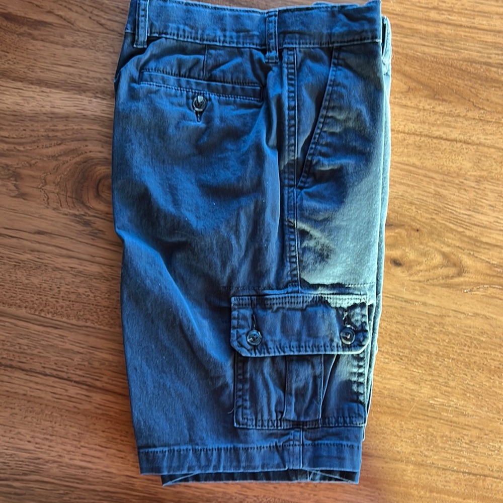 Arizona jean company shorts. Boys size 16 regular. Charcoal gray, like new